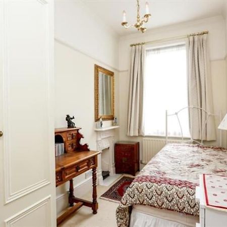 Large 3 Bed Flat In Central Wimbledon Лондон Экстерьер фото